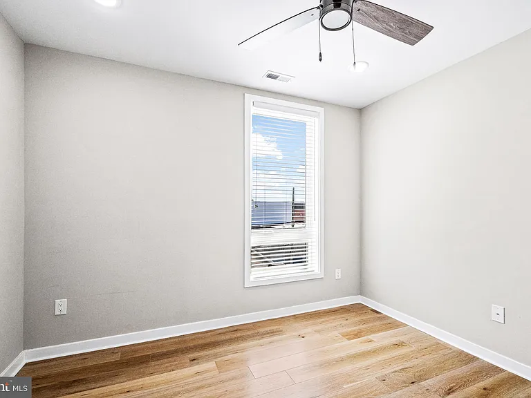 2409 N Hancock St #6 — Photo 28