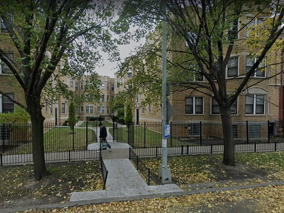 7064-7074 N Ashland Ave