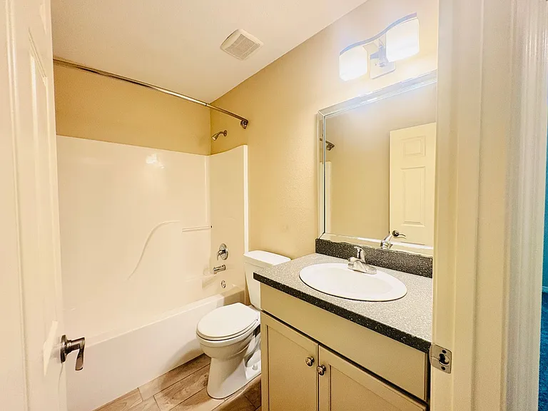 10621 Creek Ridge Dr — Photo 19
