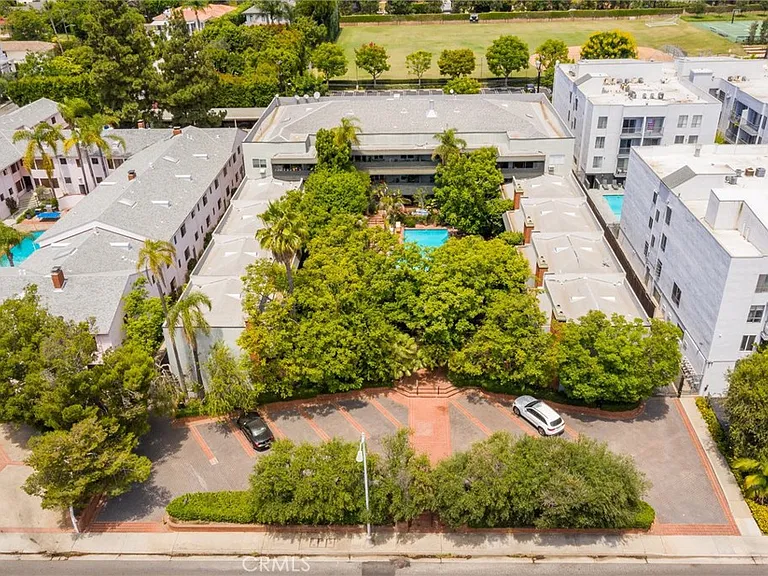 11761 W Sunset Blvd — Photo 10