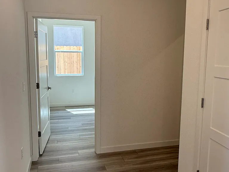 4533 Field View Dr — Photo 10