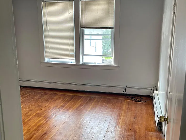 80 Terrace Ave #3 — Photo 14