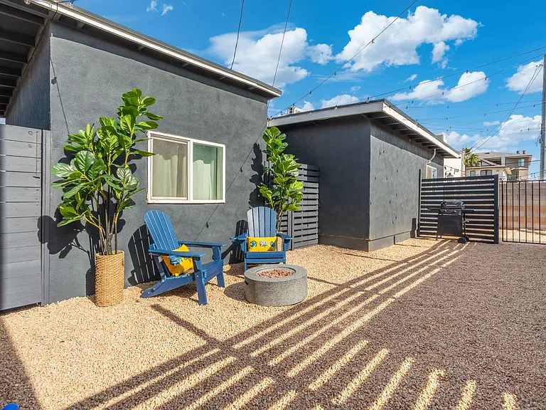 1341 E Willetta St #B — Photo 12