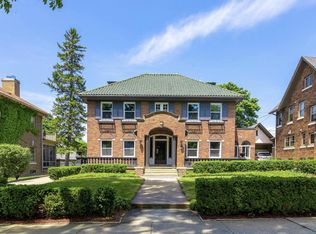 2726 E Beverly Rd, Milwaukee, WI 53211