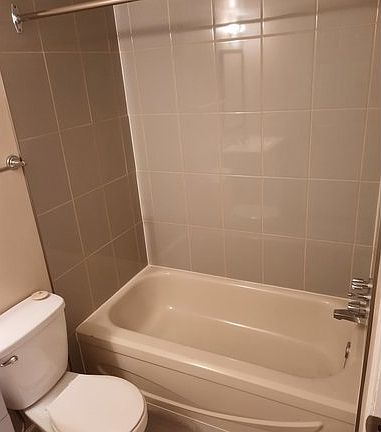 2nd image of 35 Banff Ct W