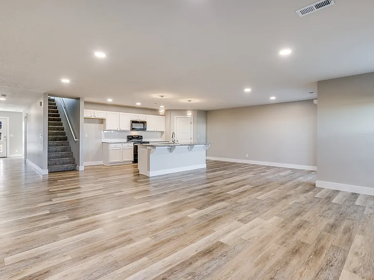 8833 W Haylee St — Photo 4