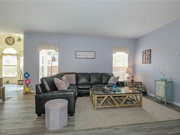 5th image of 8587 Lynhurst Dr