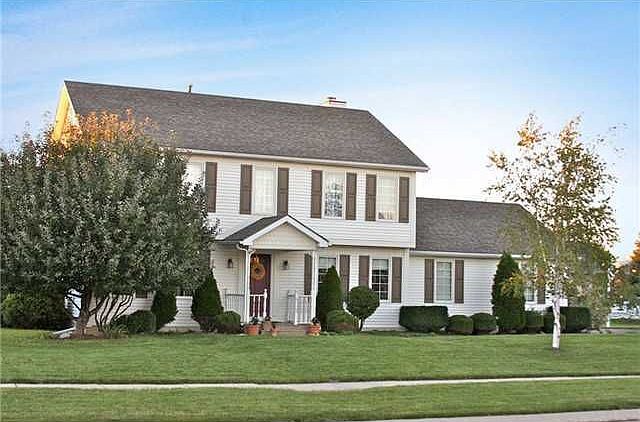 2 story traditional