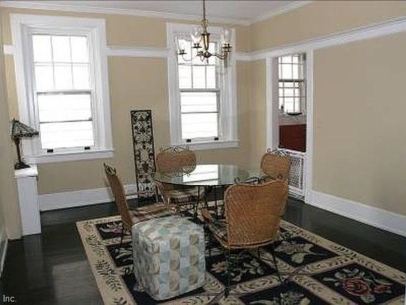 5th image of 323 Dinwiddie St APT 3
