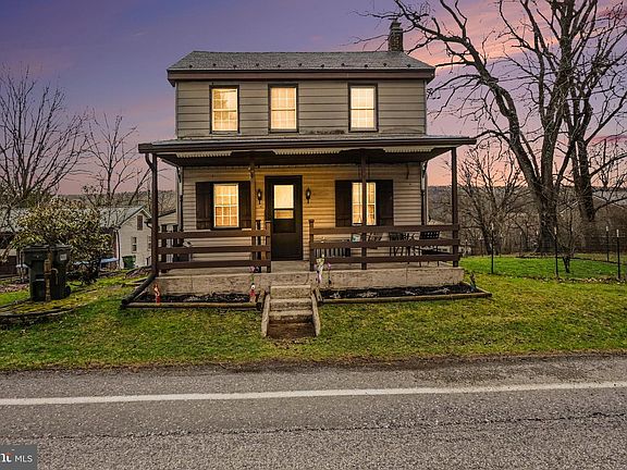 2nd image of 2934 Valley Rd