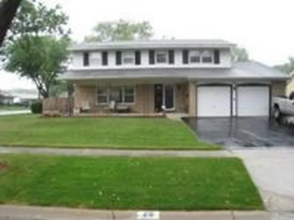 26 Avon Rd, Elk Grove Village, IL 60007