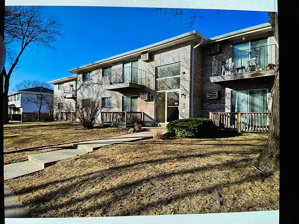 10400 W Dean Rd #105