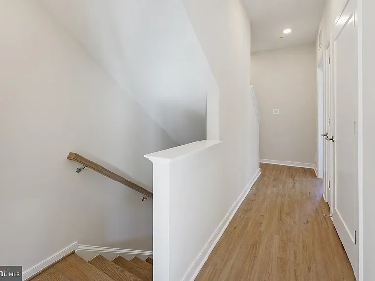 945 Sycamore Dr SE — Photo 24