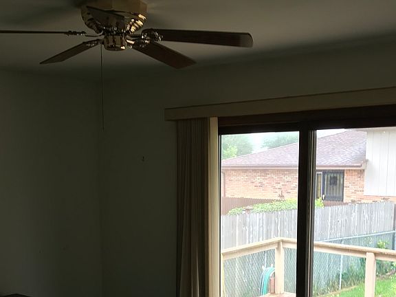 4th image of 15540 Laramie Ave