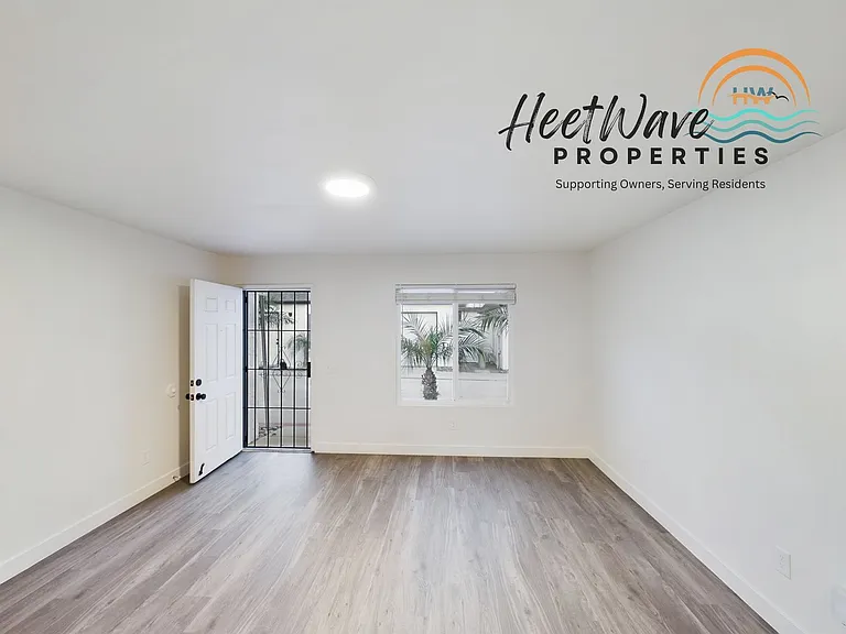 6752-6770 Solita Ave — Photo 9