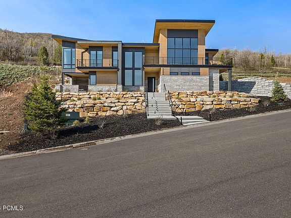 3rd image of 6698 Macallan Ln