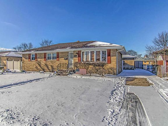 4th image of 9612 Boulevard Dr