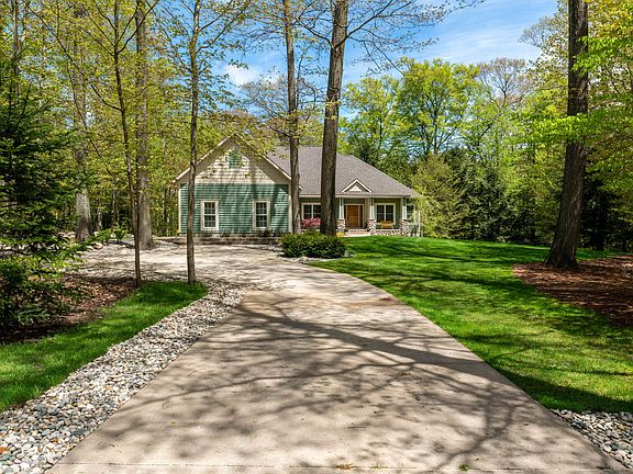 2nd image of 6200 Scenic Woods Cir N
