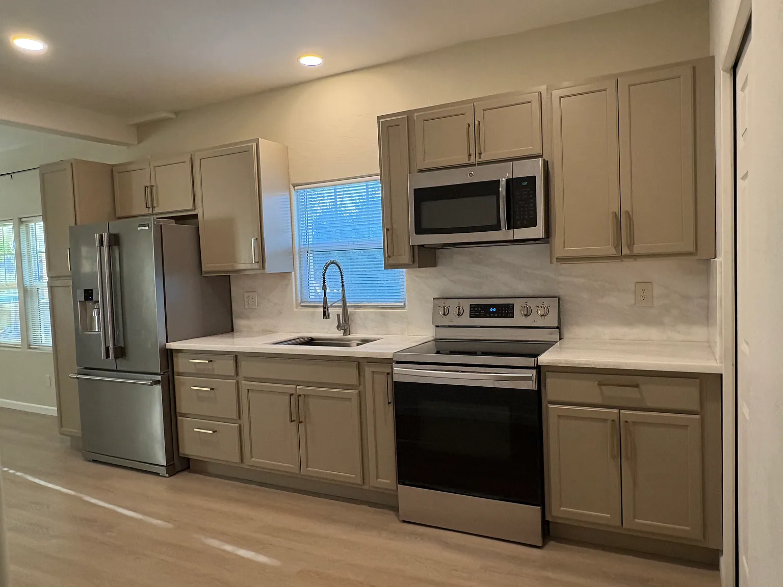 2 bed, 882 sqft, $1,750 — Photo 4