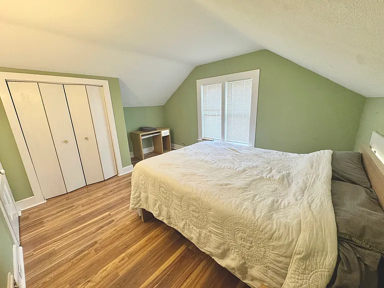 1407 E Madison St — Photo 6