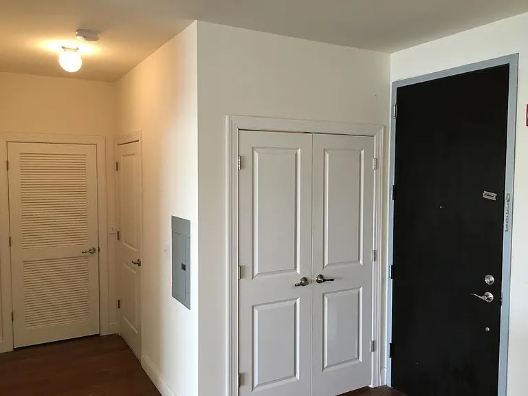 111 Glenwood Ave — Photo 11