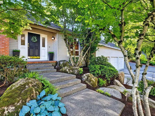 1334 Troon Dr, West Linn, OR 97068