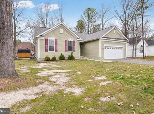 211 Meadow Ave, Colonial Beach, VA 22443