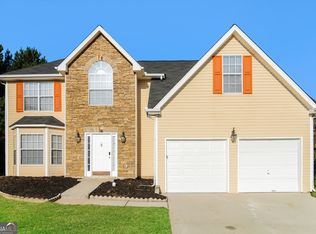 11033 Pebble Ridge Dr, Hampton, GA 30228
