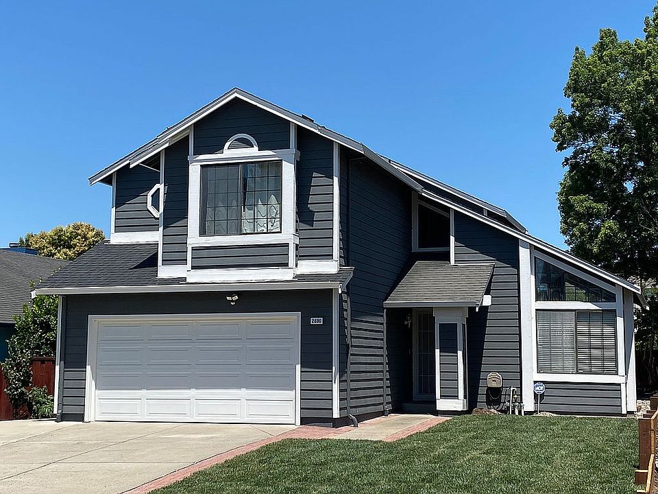 2nd image of 2690 Trafalgar Cir