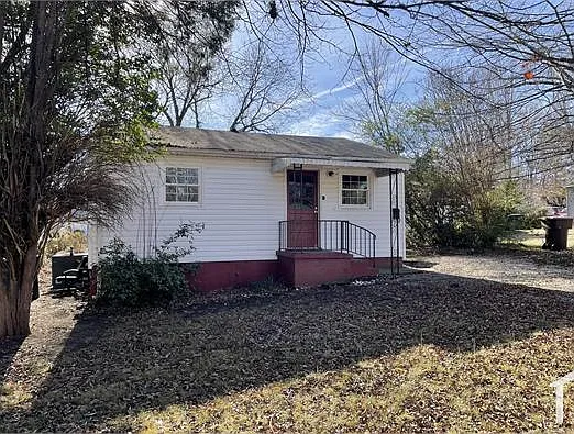 2110 Tuscaloosa St — Photo 1
