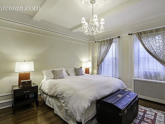 5th image of 245 W 74th St APT 8E