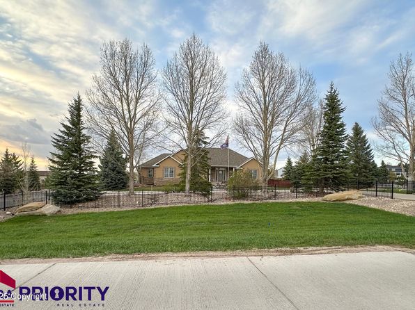 3700 Overdale Dr, Gillette, WY 82718
