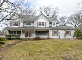 1 Deer Path, Bloomsbury, NJ 08804