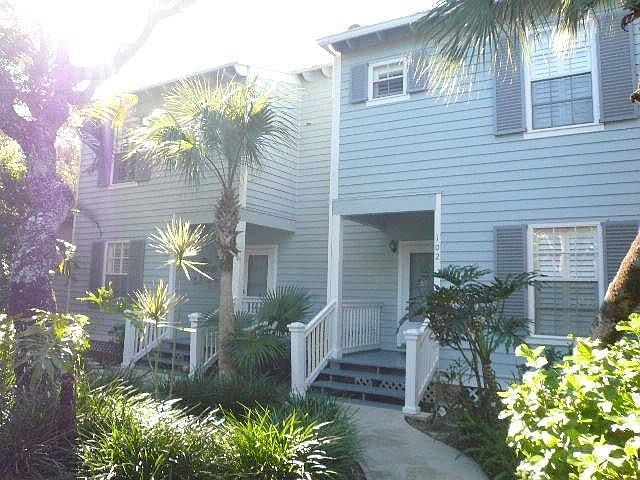 1st image of 1220 Palmetto Ct