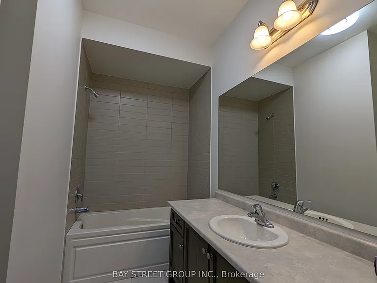 80 Brock Ave — Photo 10