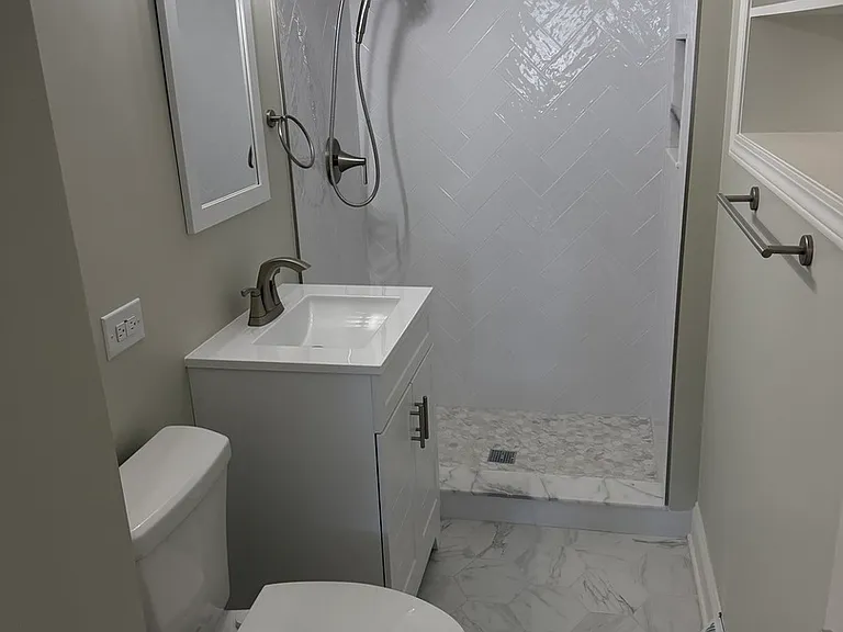 8908 Ozark Ave — Photo 4