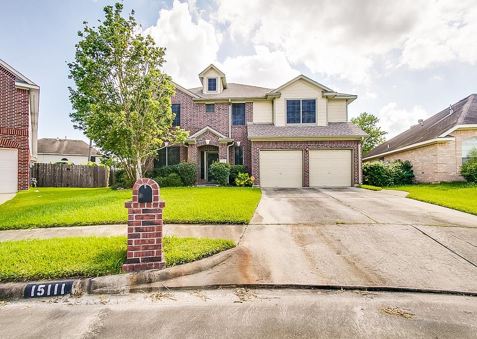 1st image of 15111 Walden Park Ct