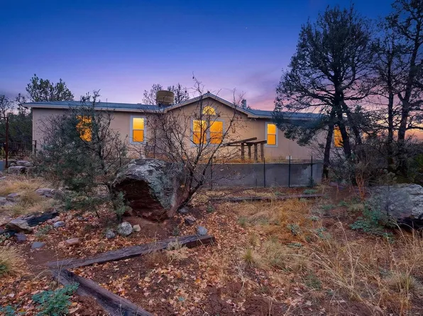 82 Jesse James Rd, Edgewood, NM 87015