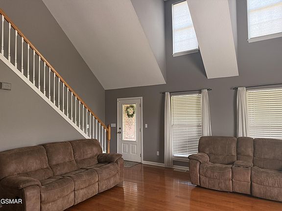 5th image of 1468 Dewberry Ln