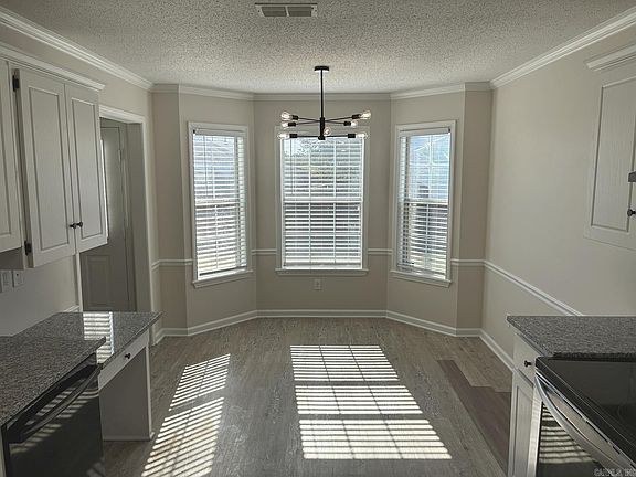 5th image of 17 Winchester Ct