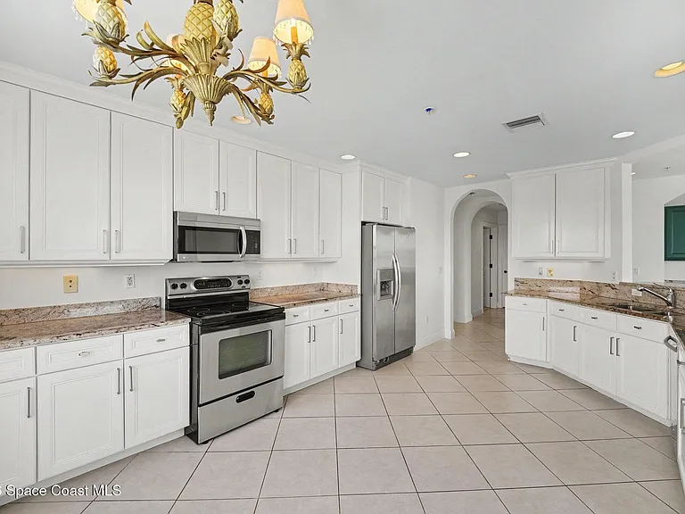 1437 Pineapple Ave #501 — Photo 9