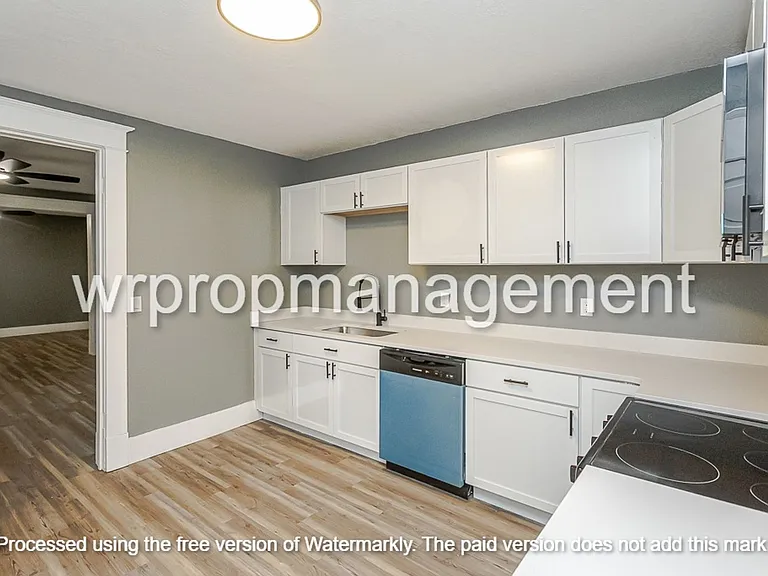 1822 Glendale Ave — Photo 8