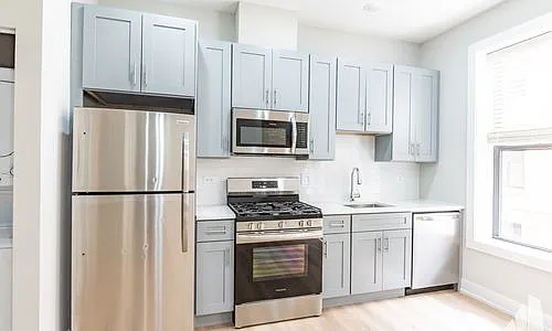 432 W Belden Ave #2 — Photo 4