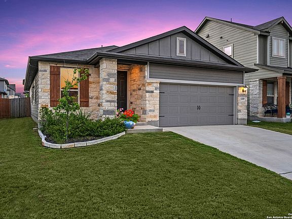 2nd image of 13307 Badlands Bend