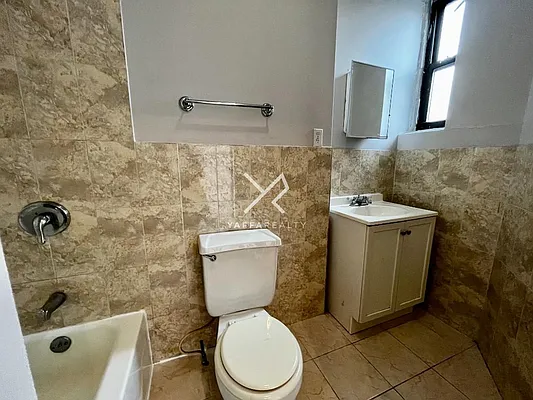 Rented by Yaffa Realty LLC | media 19