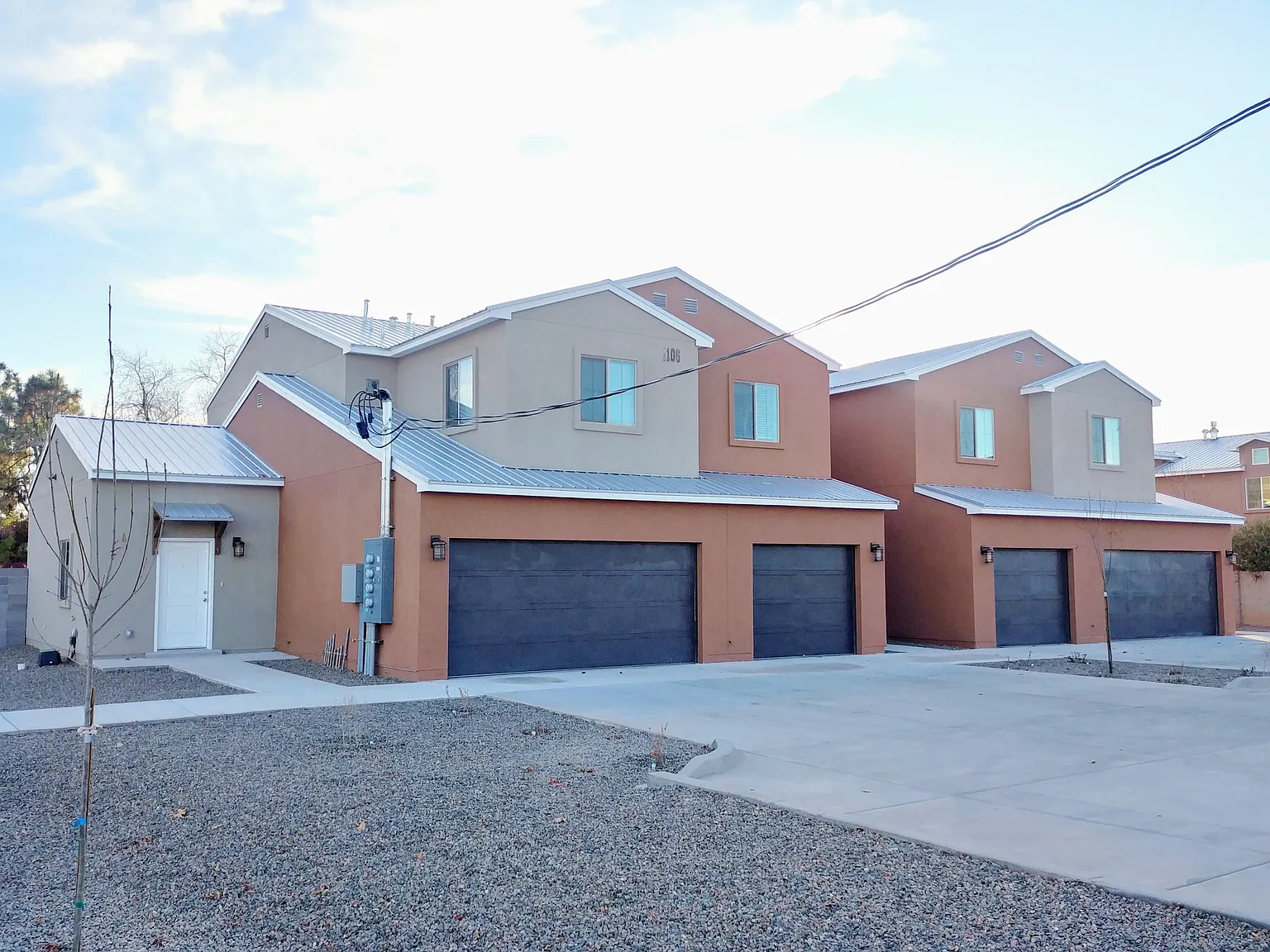 1106 Griegos Rd NW - All Utilities Included North Valley Townhome — Photo 2