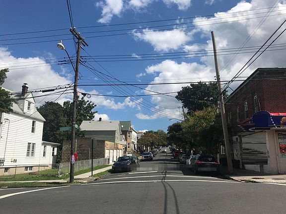 5th image of 305 Gordon St #307