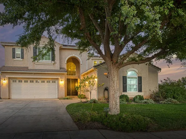 1051 N Coventry Ave, Clovis, CA 93611