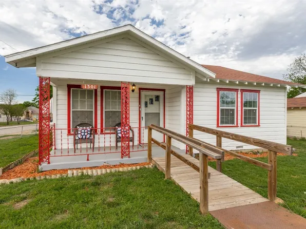 1301 E Ramsey Ave, Fort Worth, TX 76104