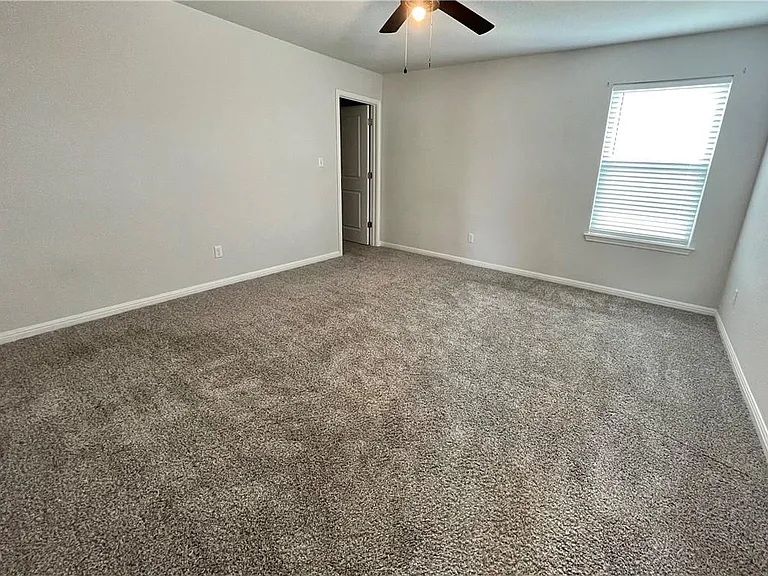 314 Dipprey Ln — Photo 11